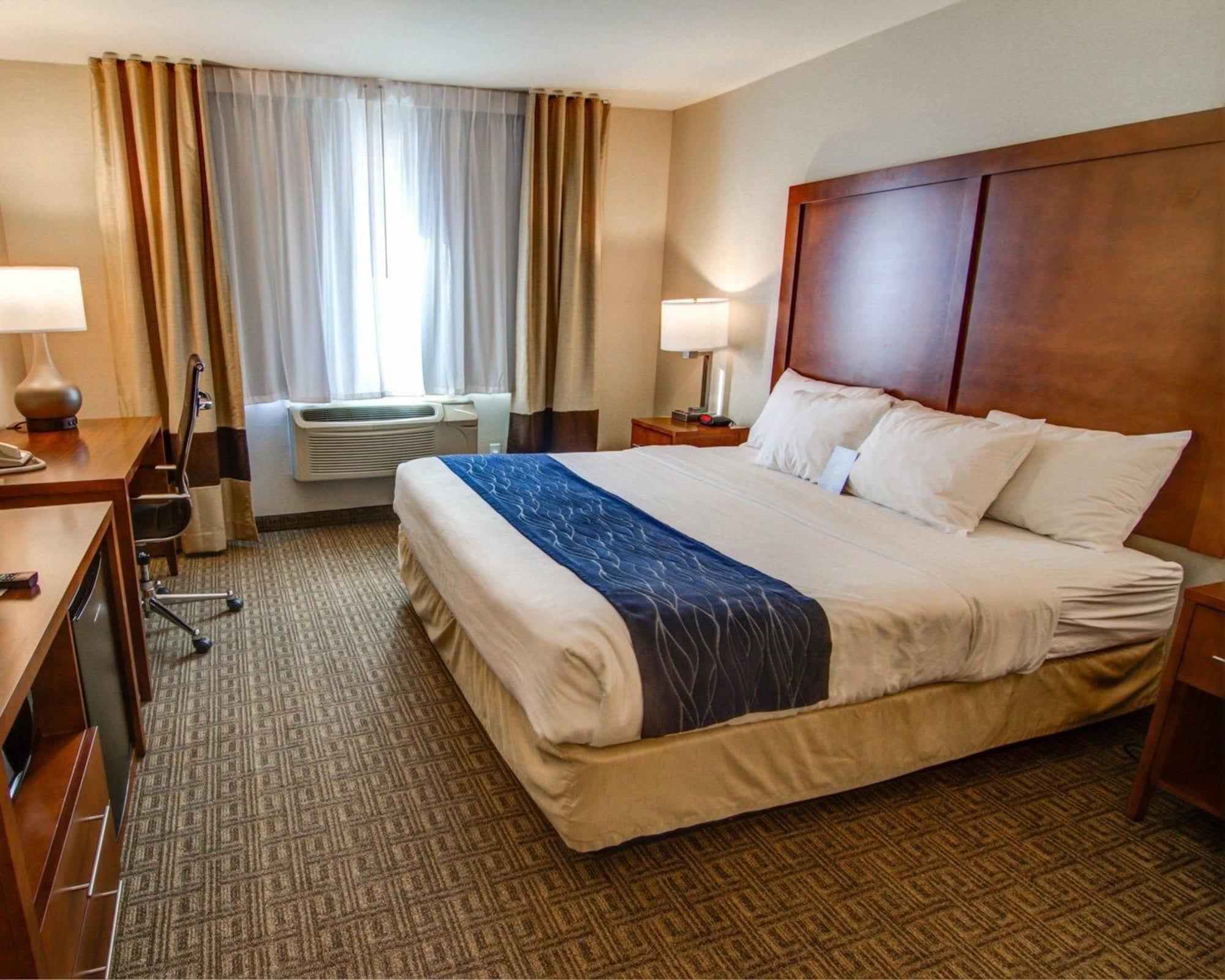 Comfort Inn & Suites Murrieta Temecula Wine Country Exterior photo