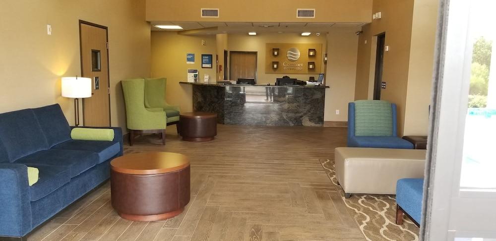 Comfort Inn & Suites Murrieta Temecula Wine Country Exterior photo