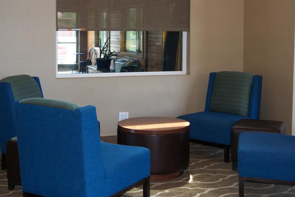 Comfort Inn & Suites Murrieta Temecula Wine Country Exterior photo