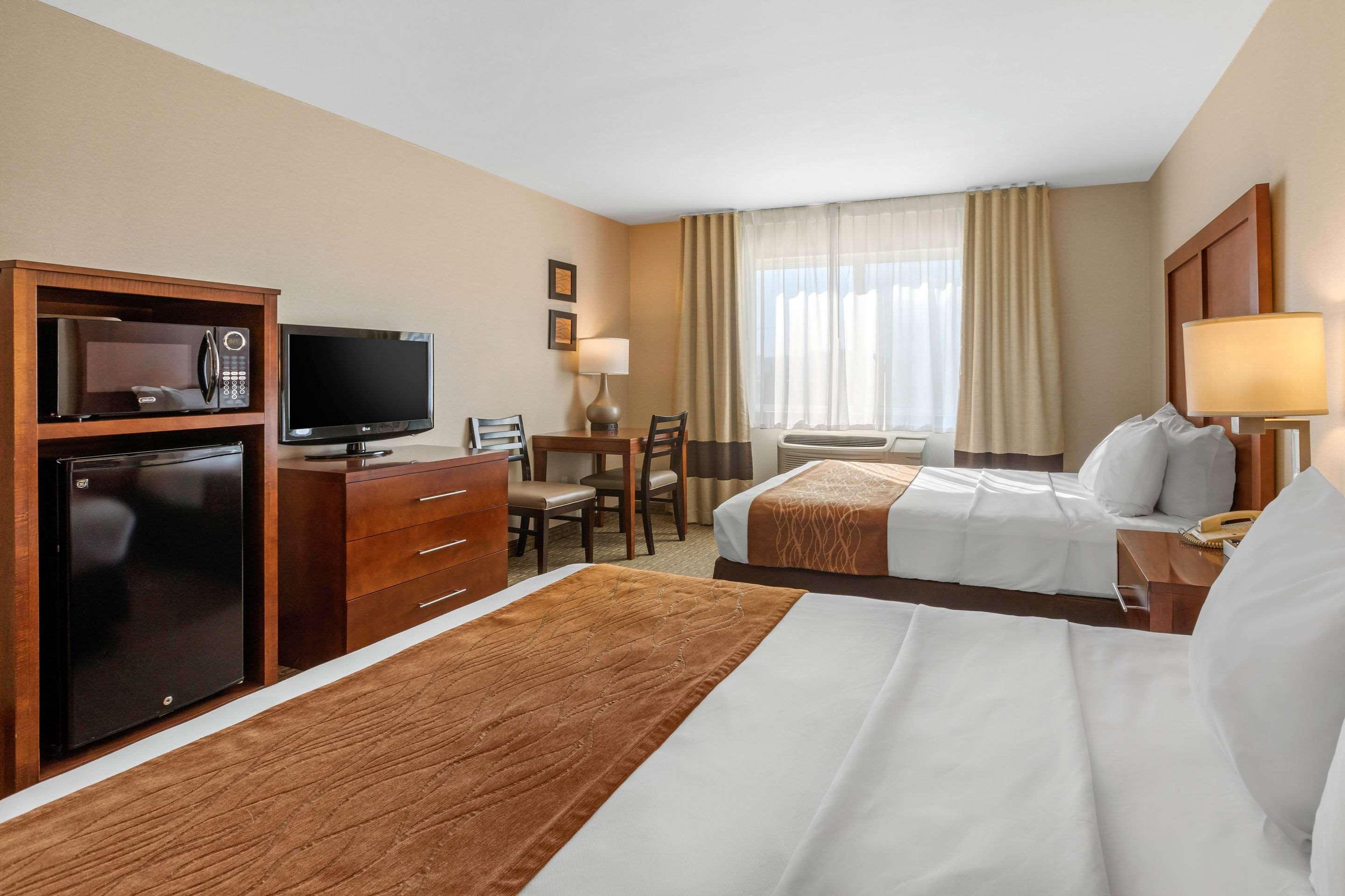Comfort Inn & Suites Murrieta Temecula Wine Country Exterior photo
