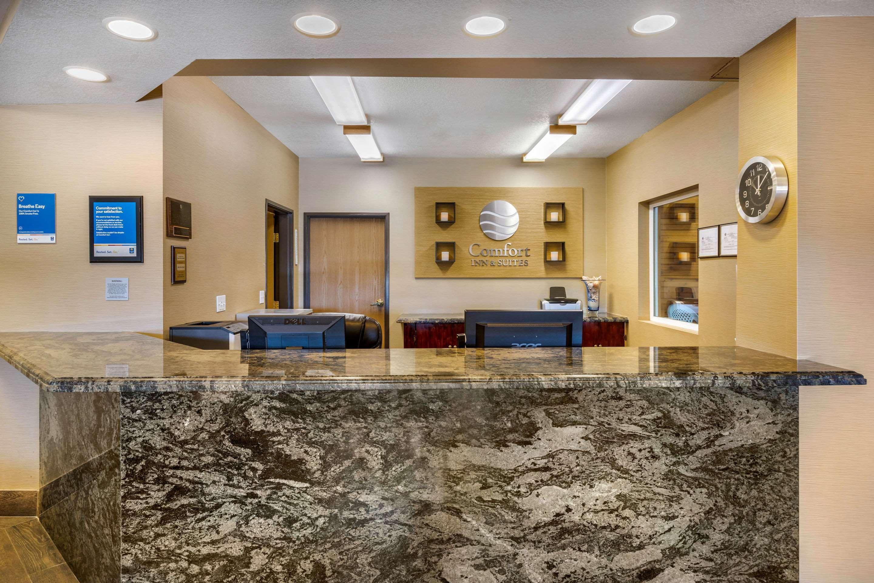 Comfort Inn & Suites Murrieta Temecula Wine Country Exterior photo