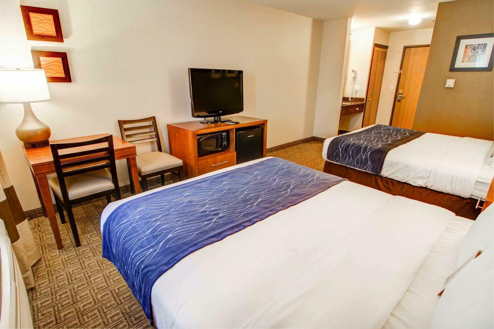 Comfort Inn & Suites Murrieta Temecula Wine Country Exterior photo